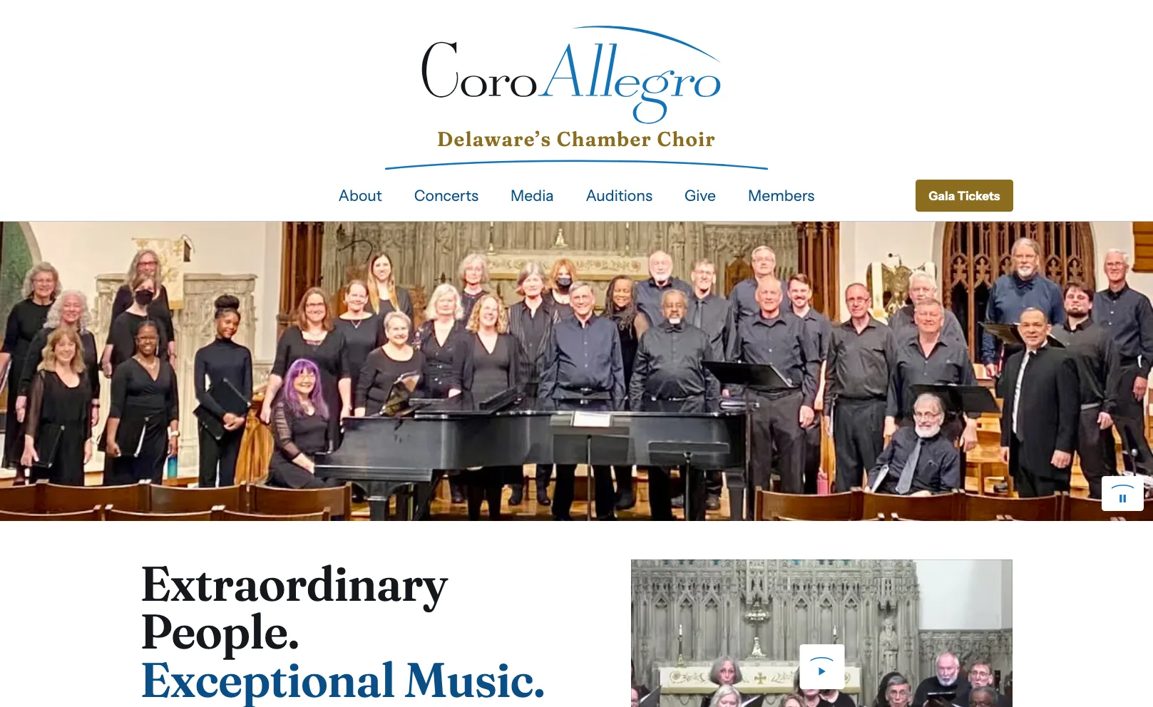 CoroAllegro website homepage with the choir posed around a grand piano beneath the headline Extraordinary People. Exceptional Music., and a Gala Tickets button in the header